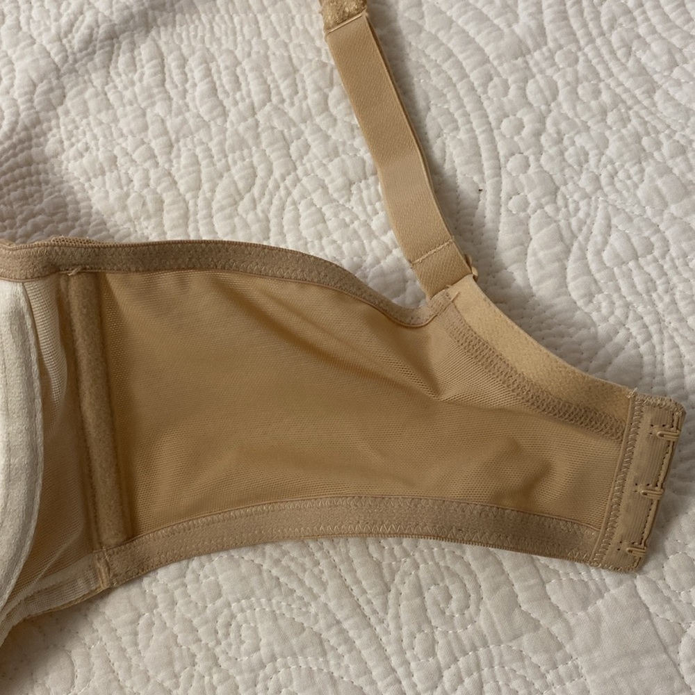Cacique— Lightly Lined Balconette - Picture 9 of 14